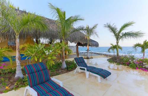 Los Barriles Villa | Villa frente al mar con piscina con vista infinita, 1/2 milla al norte de LosBarriles duerme 8