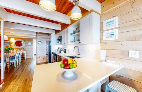 Midtown Ocean City Casa | Oceanfront with Direct Beach Access
