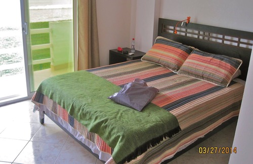 Canoa Condominio | Frente al mar con piscina escapada, 3. 5 kilometros S. de Canoa. Gran wkly reducida / mnthly califica