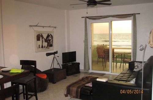 Canoa Condominio | Frente al mar con piscina escapada, 3. 5 kilometros S. de Canoa. Gran wkly reducida / mnthly califica