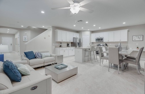 Mcelroys Belleview Casa | Oceans 25 Townhomes #115 & #116 - Directly Across from Ocean - 6BR/4.5BA