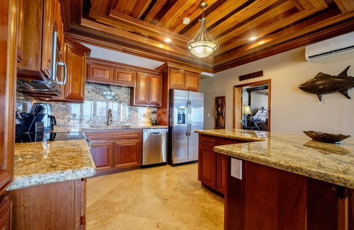 Boca Ciega Condominio | Ocean’s Edge 4A – Fourth-Floor Beachfront Condo with Sweeping Caribbean Views