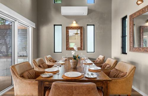 Mowbray Casa | Oceans Edge Beach House At Oak Beach