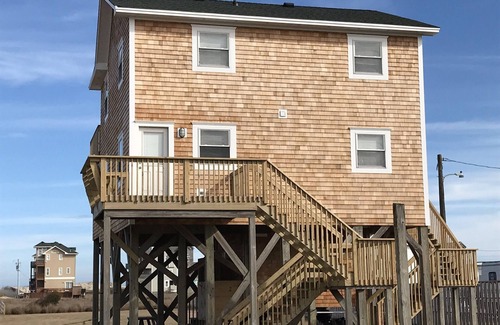 Rodanthe Cabaña | Oceanside 3 habitaciones, 2 baños Cottage con excelentes vistas al mar y sonido