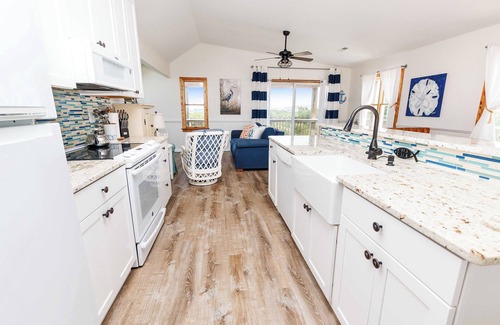 Whalehead Beach Casa | Oceanside, close to beach & shopping! WC904, What's Up Beaches