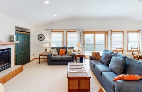 Whalehead Beach Casa | Oceanside Corolla home with private pool & hot tub, fireplace, AC & private W/D