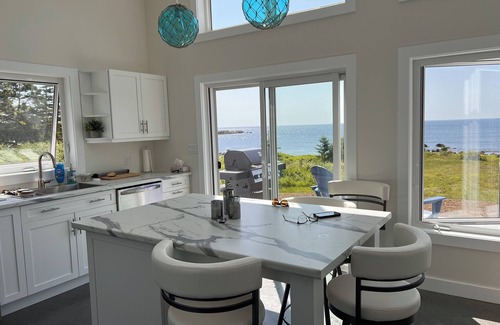 Hunts Point Casa | Oceanside Escape.