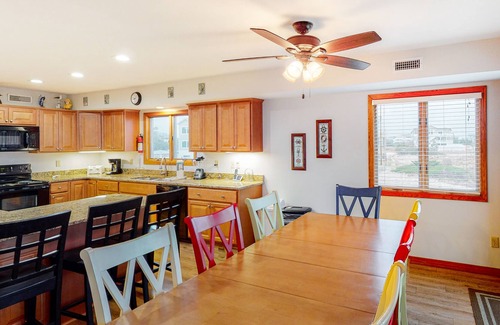 Ocean Hill Casa | Oceanside home In Corolla with pool, hot tub, & balcony - dog-friendly