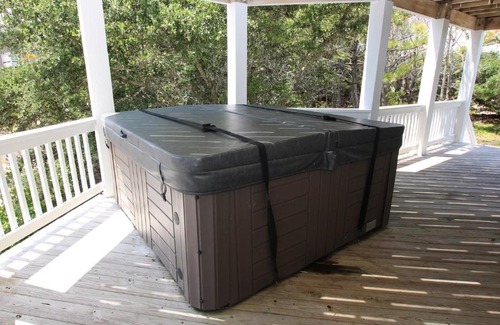 Pine Island Casa | Oceanside, Hot Tub, Community Amenities, 845 ft to Beach Access, PI6, Fan-ta-sea