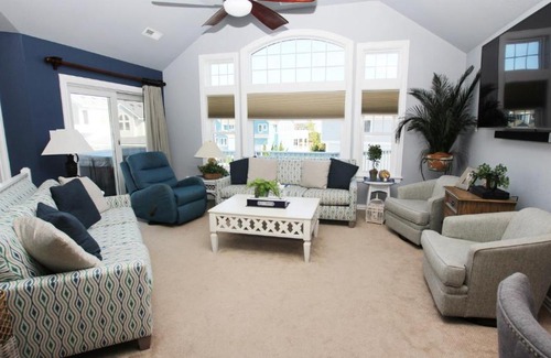 Buck Island Casa | Oceanside, Hot Tub, Dogs Welcome, Community Pool, BU13B, Tropical Dreams B