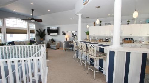 Buck Island Casa | Oceanside, Hot Tub, Dogs Welcome, Community Pool, BU13B, Tropical Dreams B