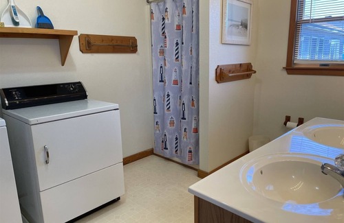 Frisco Cabaña | Oceanside en Frisco encontrará Hatteras Hideway está a solo 3 lotes del océano