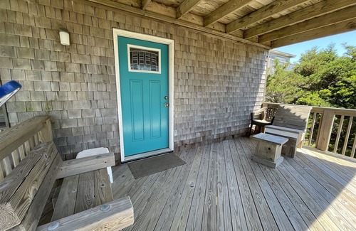 Frisco Cabaña | Oceanside en Frisco encontrará Hatteras Hideway está a solo 3 lotes del océano