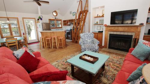 Corolla Casa | Oceanside, Ocean Views, Close to Beach, Wild Horses, 4x1613, Bayberry Dune