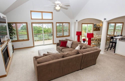 Ocean Hill Casa | Oceanside, Pool, Hot Tub, Close to Beach, OH1, Silver Sandcastle