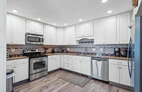 Ocean Isle Beach Casa | Hermosa cama / 5Bath / Pool / Sleeps14- Aug 17-22 Spec.