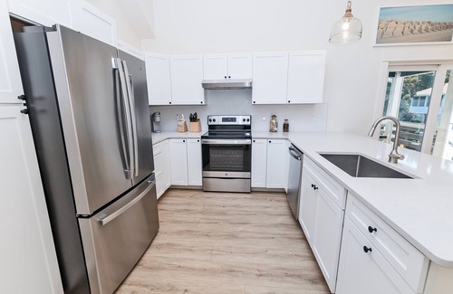 Duck Casa | Oceanside- Private Pool, Dogs Welcome-OD2, Sea Dog Escape