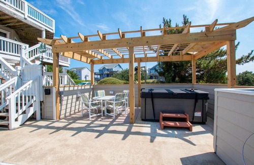 Carolina Dunes Casa | Oceanside, Private Pool, Hot Tub, Community Pool, CD7, Sandfiddler Lodge