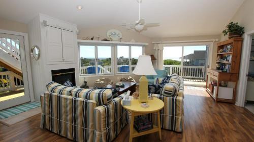 Carolina Dunes Casa | Oceanside, Private Pool, Hot Tub, Community Pool, CD7, Sandfiddler Lodge