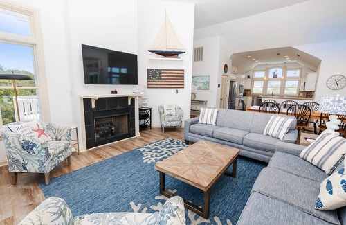 Pine Island Casa | Oceanside, Private Pool, Hot Tub, Rec Room-PI7, Island Breeze