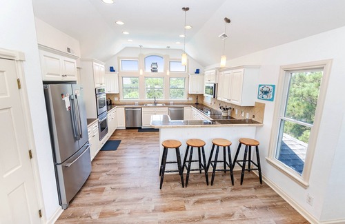 Pine Island Casa | Oceanside, Private Pool, Hot Tub, Rec Room-PI7, Island Breeze