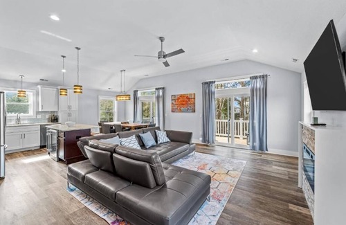Ocean Hill Casa | Oceanside, Private Pool, Hot Tub, Close to Lighthouse, Community Amenities, VOH23, The Strandhaus