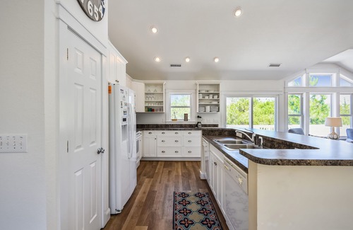 Ocean Hill Casa | Oceanside: Piscina privada, bañera de hidromasaje, sala de juegos, se admiten perros Sábado a sábado
