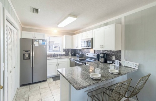 Ocean Sands Condominio | Oceanside Top Level Condo w/ Pool Views in Corolla