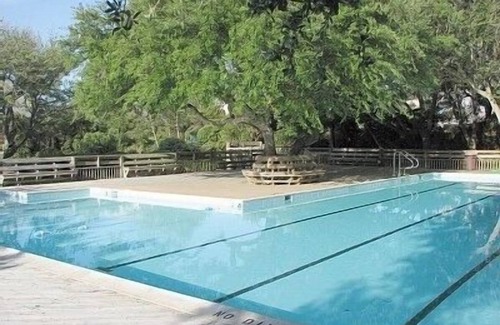 Sea Acres Casa | Oceanside townhome en el encantador pueblo de Duck North Carolina