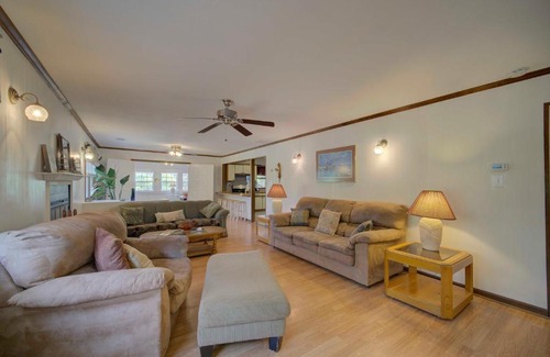 Carova Beach Casa | Oceanside, Wild Horses, 4x4 area, Secluded, 4x2330, Wild Horse Landing