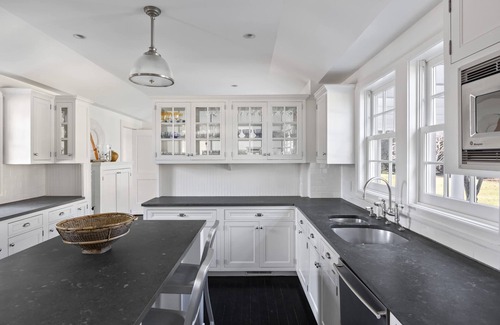 Village of Southampton Casa | Oceanstone by Rove Estate w Pool Beach Access