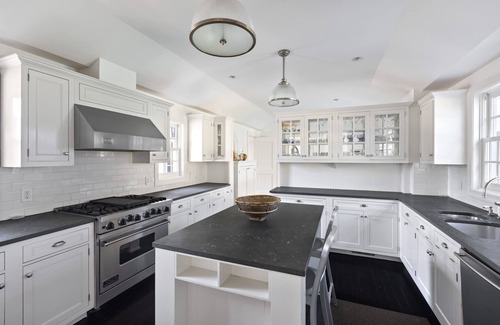 Village of Southampton Casa | Oceanstone by Rove Estate w Pool Beach Access