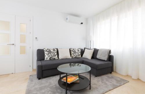 Las Acacias Apartamento | OceanVibe Loft MalagaFlat