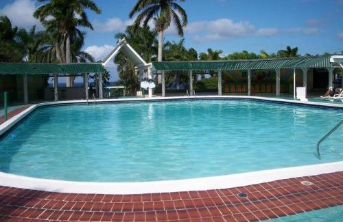Montego Bay Apartamento | Oceanview 1-Bed Apt w Pool Bar & Beach Access