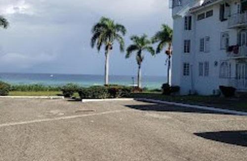 Montego Bay Apartamento | Oceanview 1-Bed Apt w Pool Bar & Beach Access