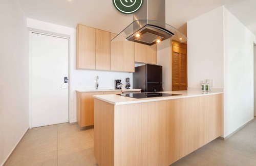 Flamingos Apartamento | Oceanview 1 BR Condo - Private Beach - Pools
