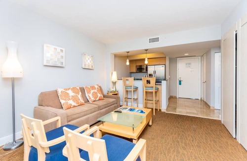 Sunny Isles Beach Complejo | Oceanview Apt at Marenas Resort, Sunny Isles Beach with Direct Beach Access!