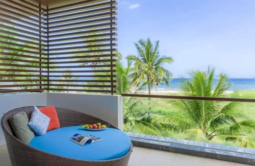 Ngu Hanh Son Casa | Oceanview Beachfront Villa With Pool & Garden