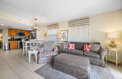 Belle Vista Condominio | Oceanview Escape | Peaceful & Scenic
