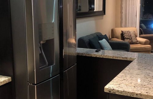 Triangulo de Oro Apartamento | OceanView FULL Condo, 2BR 2BTH, GYM, POOL, BEACHFRONT.
