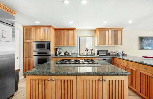Hollywood Beach Casa | Oceanview home with rooftop deck and game room - dog-friendly