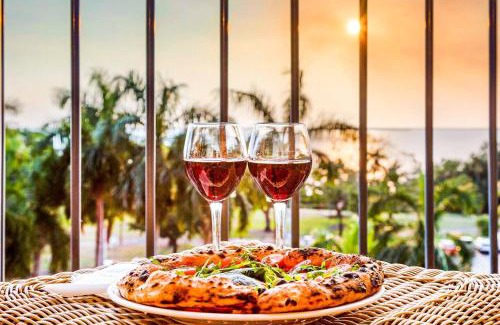 Darwin City Centre Apartamento | Oceanview Resort Stay with Pool & Tropical Sunsets