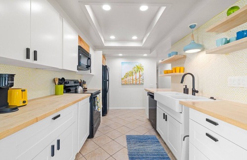 Solana Beach Condominio | Oceanview Solana Beach Getaway with Pool & Hot Tub