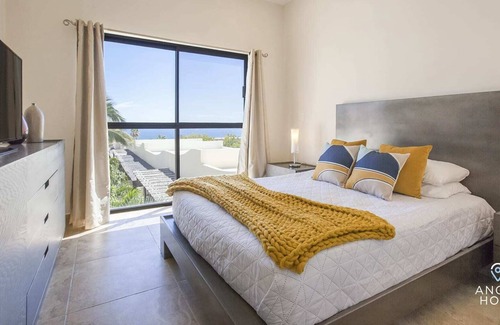 La Ventana Condominio | Oceanview space, steps to beach plus pool onsite!
