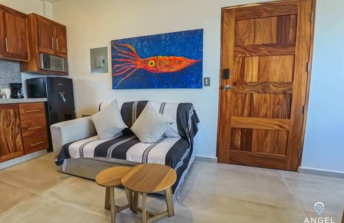 Colina del Sol Apartamento | Oceanview Studio, Smart TV, Pool, Beach 5-min Walk