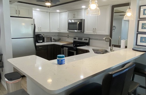 Daytona Beach Shores Condominio | Oceanview, beautifully furnished 2BD/2BA condo directly on the beach