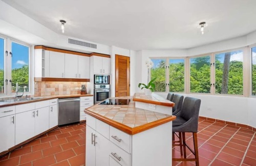 Cerro Gordo Villa | Oceanview Villa in Gated Beachfront Community w/ Full Backup Generator & Cistern