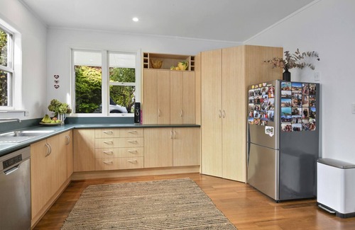 Nelson Casa | OCEANVIEW VILLA - NELSON HOLIDAY HOME, family friendly in Nelson
