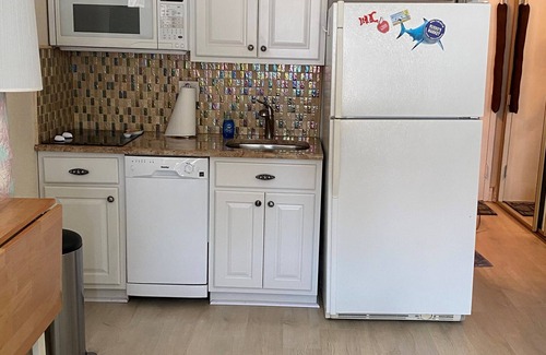 North Wildwood Apartamento | OCEANVIEWS!! POOLVIEWS!! SPACIOUS STUDIO IN THE REGENCY TOWERS!!