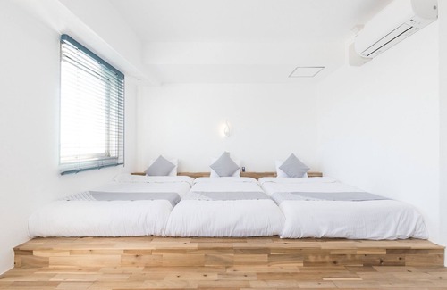 Yokosuka Hotel | OceanViewTrippleRoom / Yokosuka Kanagawa
